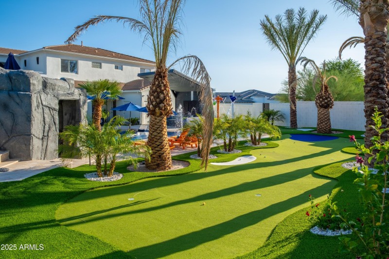 071_Putting Green