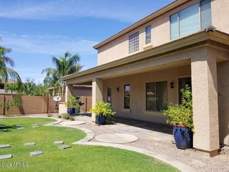 5972-s-mack-ct-gilbert-az-backyard