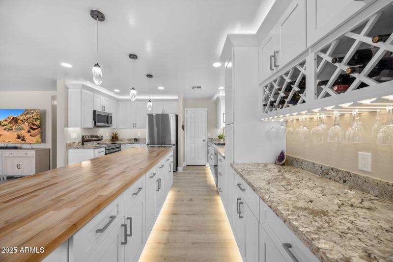 17-web-or-mls-43760-w-magnolia-rd