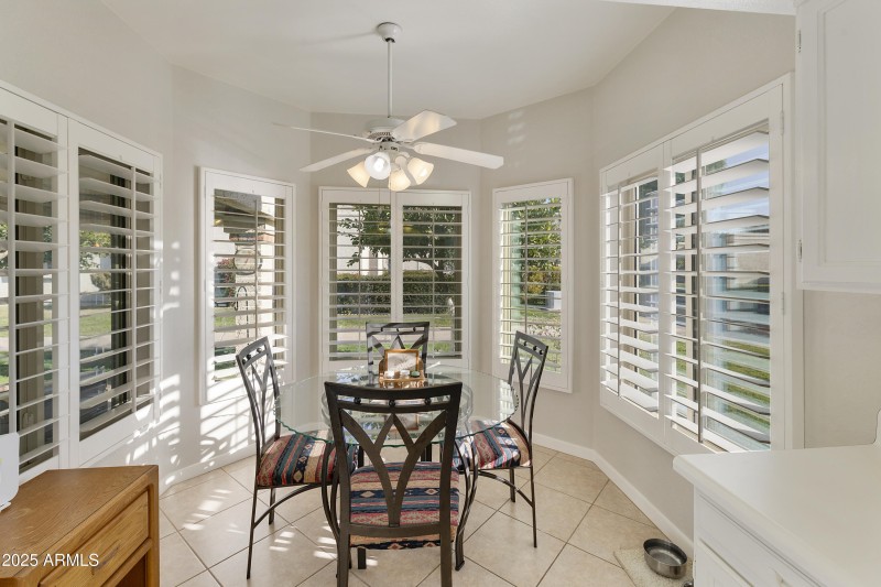 Breakfast room