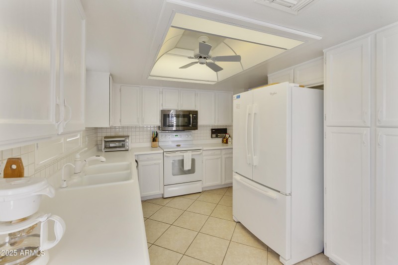 Bright Kitchen