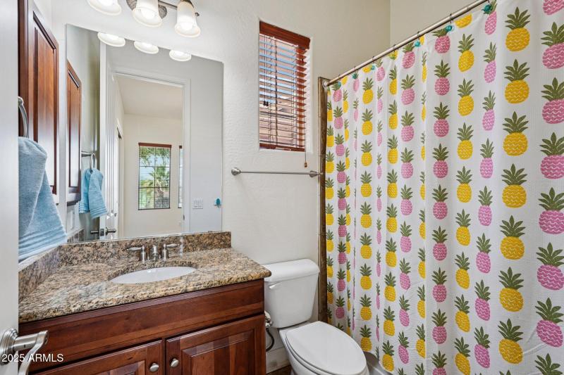 Full Bathroom in Bedroom 3