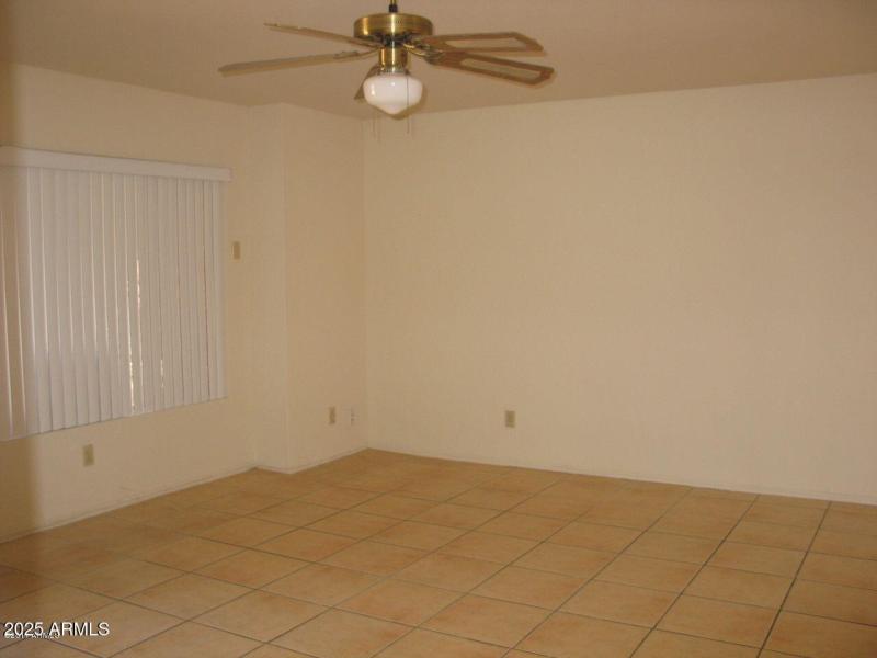 20110514204712915392000000-o