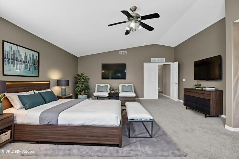 073_a4m_re - Bedroom - Modern - 5