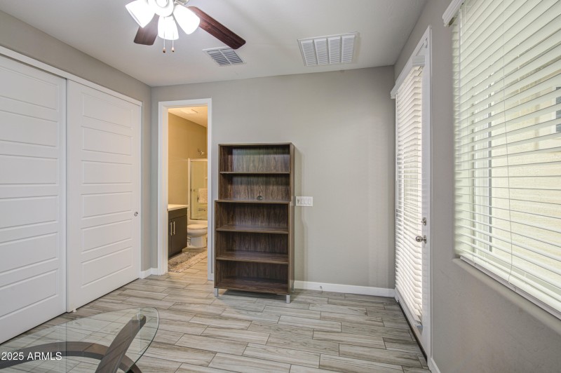 Bedroom 2-pic 2