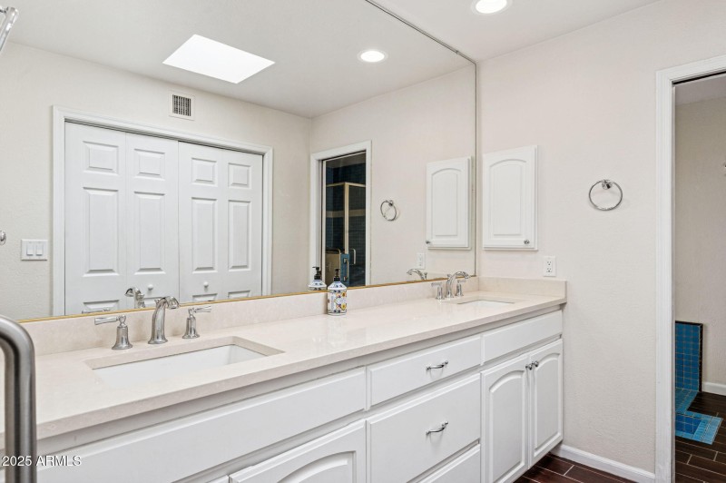 Primary Bath - Dual Vanity Sinks