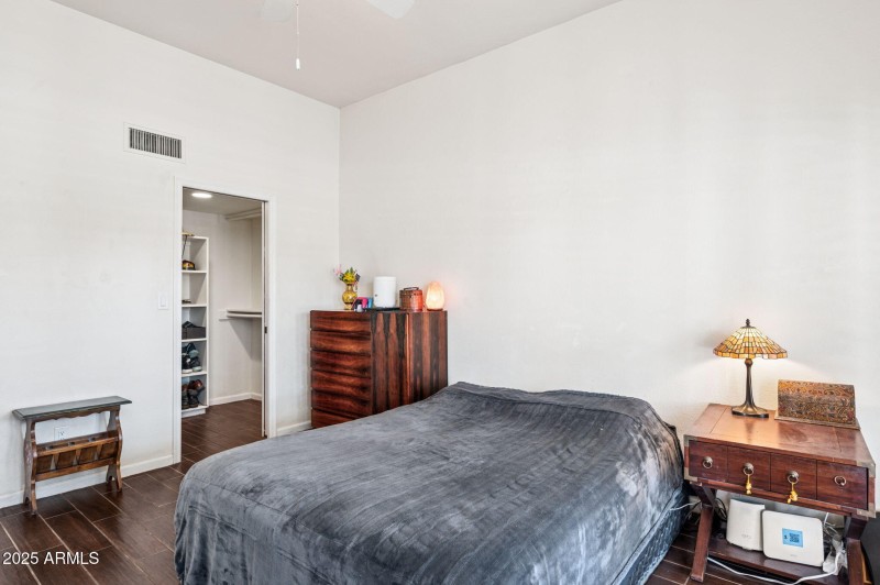Guest Bed - Walk-in Closet