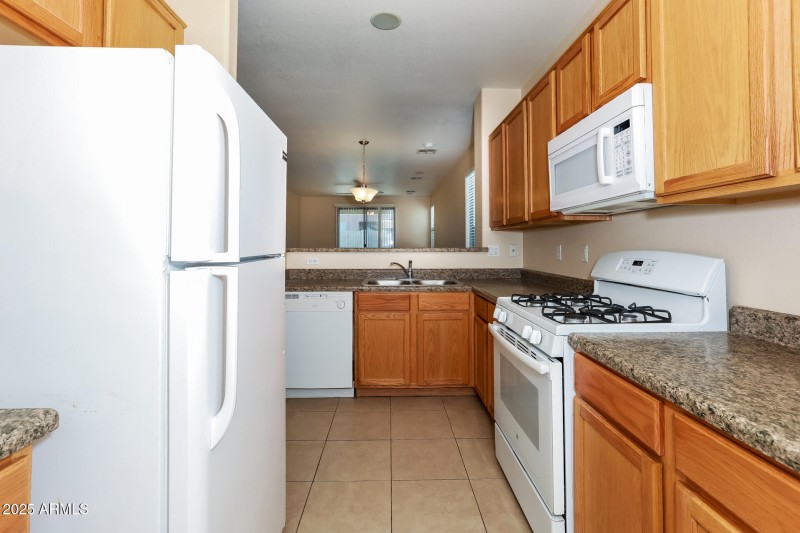 005-photo-kitchen-13214476