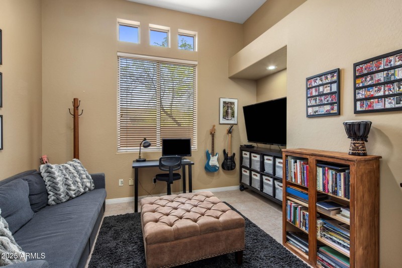 Office - could be 4th bdrm