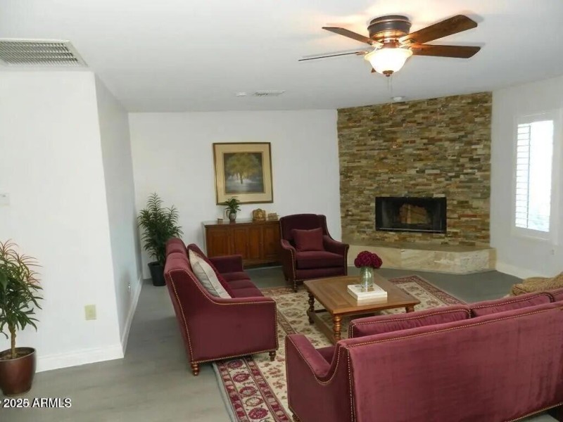 BURTON AI FIREPLACE PIC