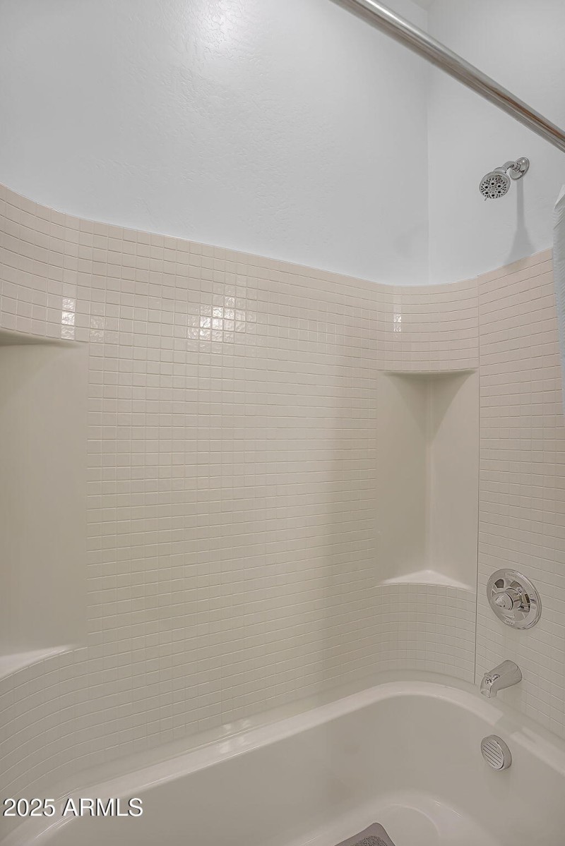 18-web-or-mls-Adams-18
