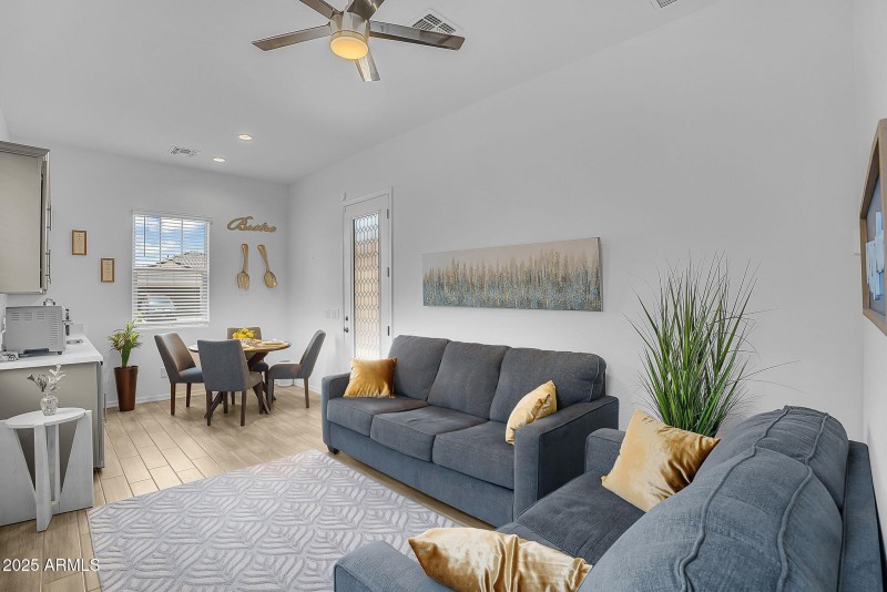 26-web-or-mls-Adams-26