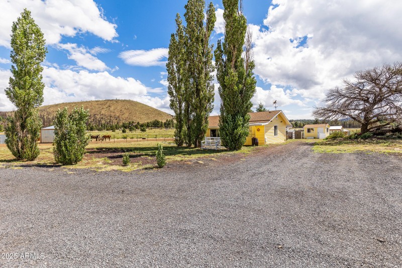5850 E Girls Ranch Rd-17