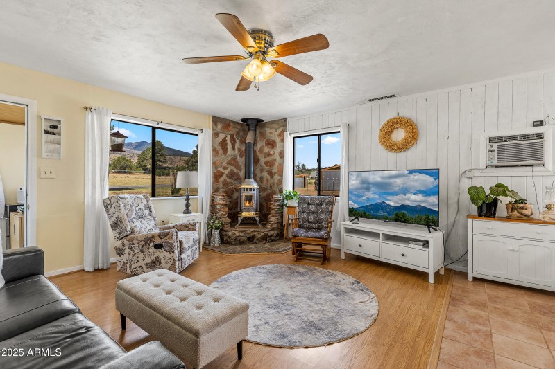 5850 E Girls Ranch Rd-23