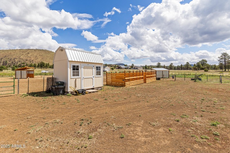 5850 E Girls Ranch Rd-56