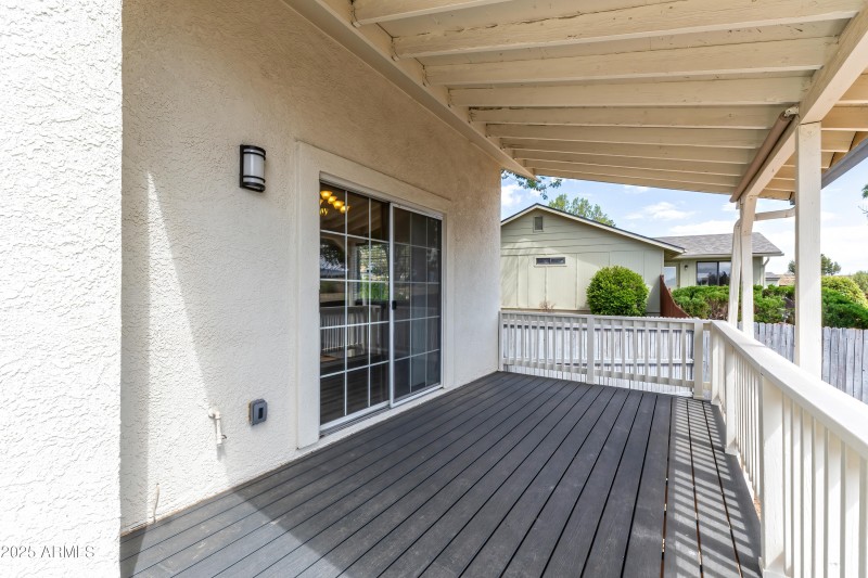 Manzanita Exterior - 06