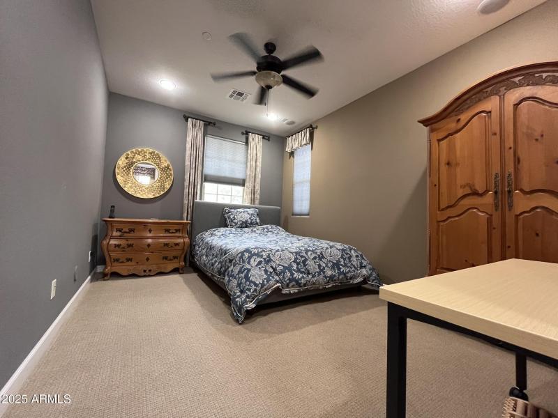Guest bedroom 1