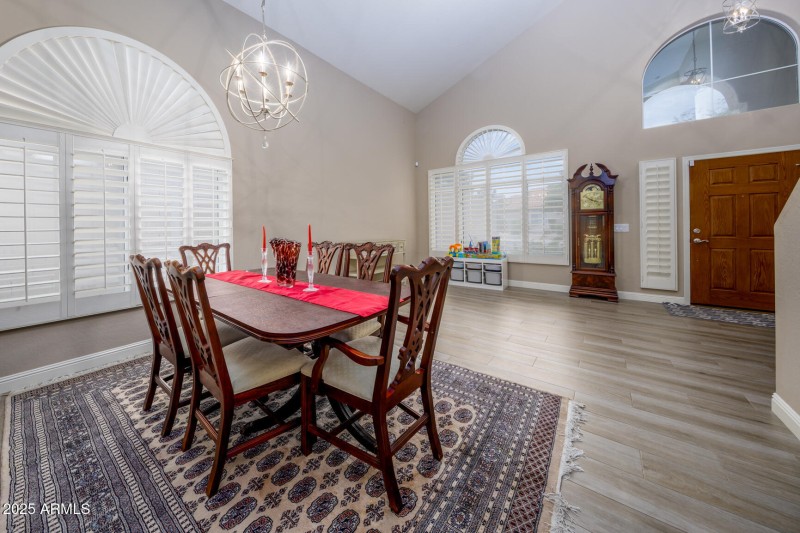 Living room / dining