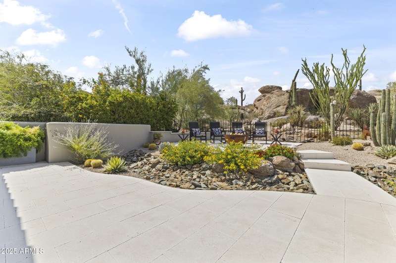 Extremely Private Patio