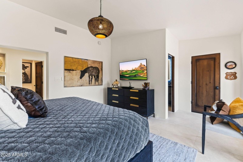 Guest Suite 1