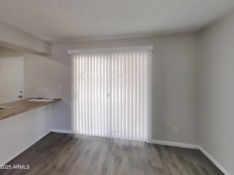 4_pc_AZm57D9XO9_2hmo7v6DmL_layout_0