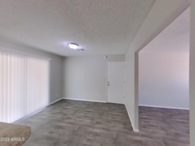 5_pc_N1A1NZ5EYY_F3ozXukiC4_other_room_AZ