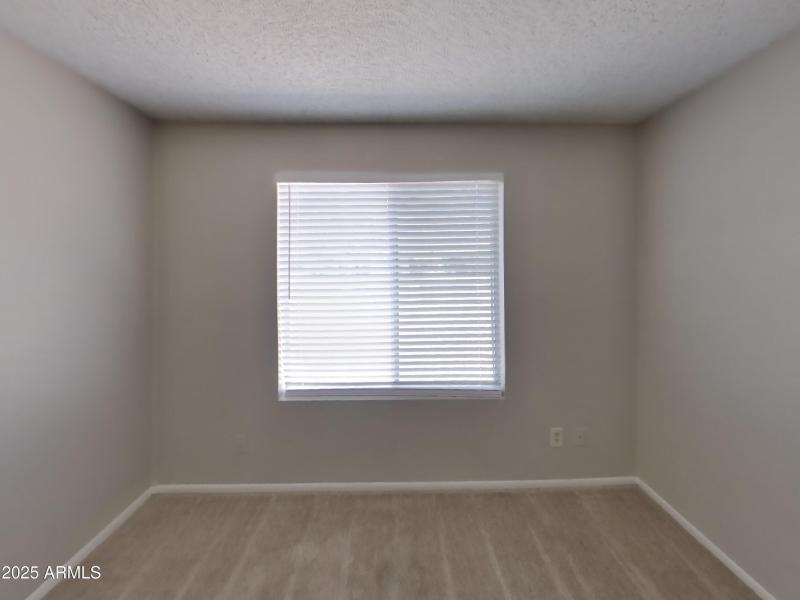 18_pc_GqZmXbQswH_aZLyDYXL3D_layout_0