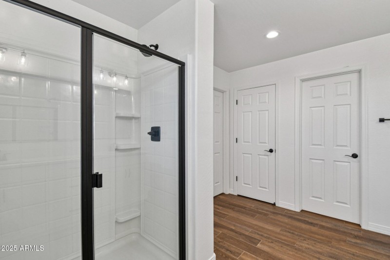 46-web-or-mls-E Joelle Dr-S2407-044