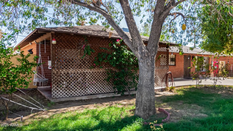 CARPORT AREA