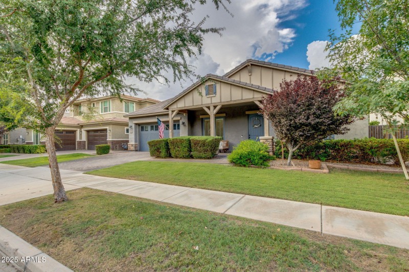 4268 E Comstock Dr- Welcome Home