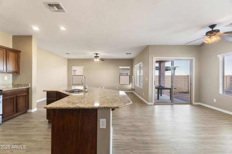 4 Kitchen views to outside