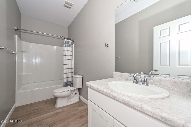 Bath Off Teen Room