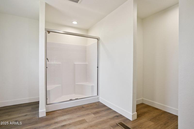 19-web-or-mls-23117-w-duane-ln