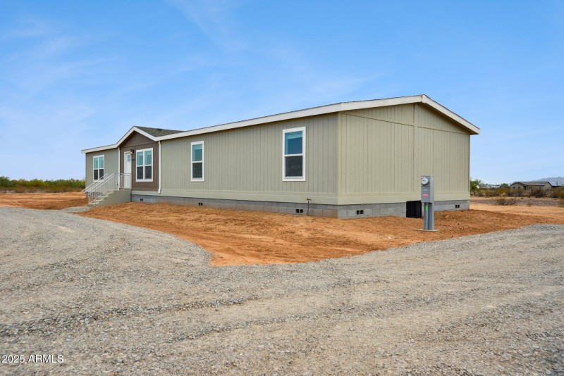 4-web-or-mls-23117-w-duane-ln