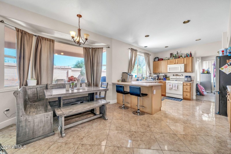 3341 N Garden Lane-9