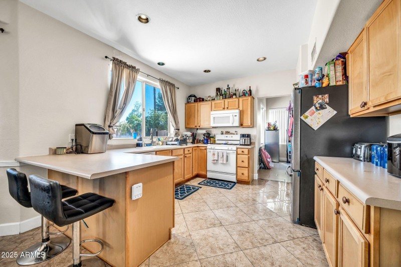 3341 N Garden Lane-17