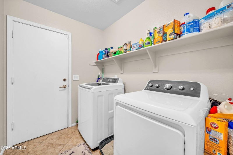 3341 N Garden Lane-34