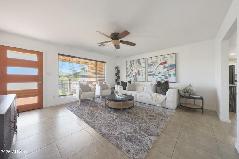 Open & spacious Family Room