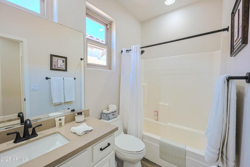 2462 W TURTLE HILL DR