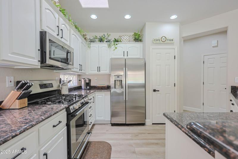 2462 W TURTLE HILL DR