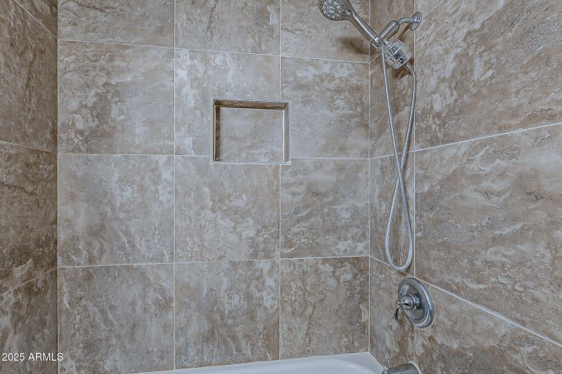 26-web-or-mls-Southern Ave-26