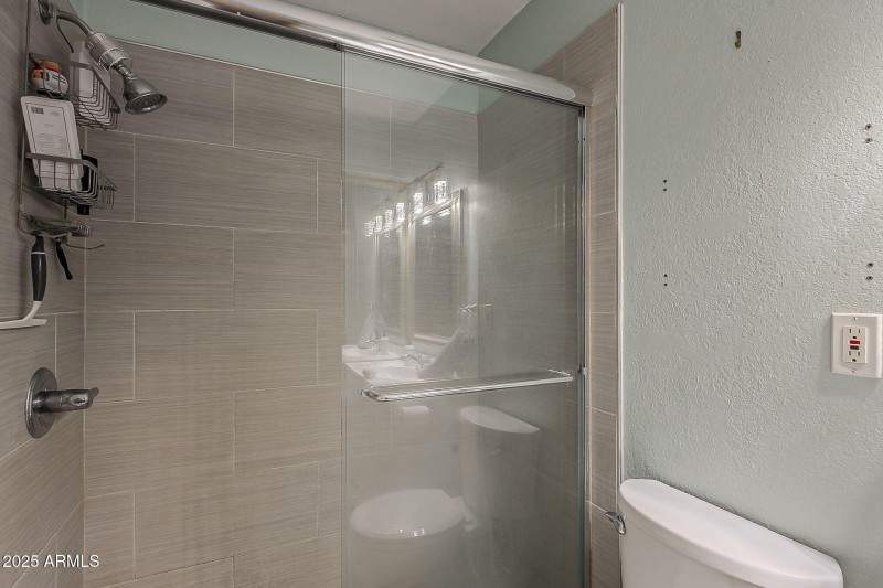 31-web-or-mls-Southern Ave-31