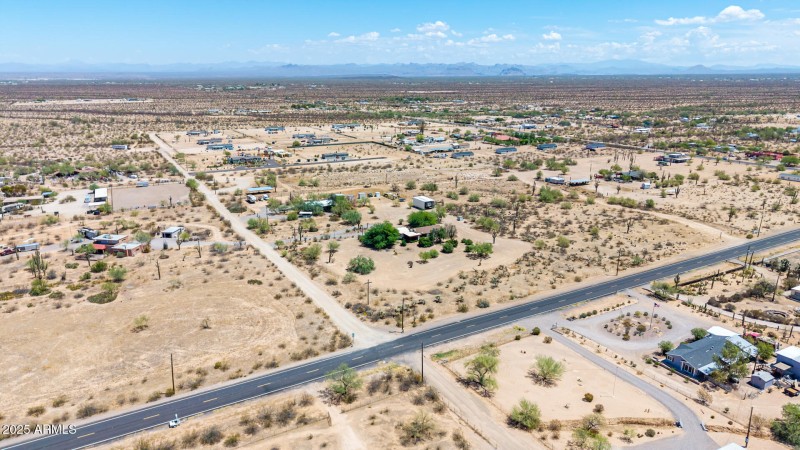 Cactus Wren Rd at the forefront