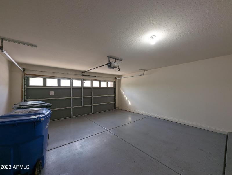 3215 W SAINT ANNE AVE