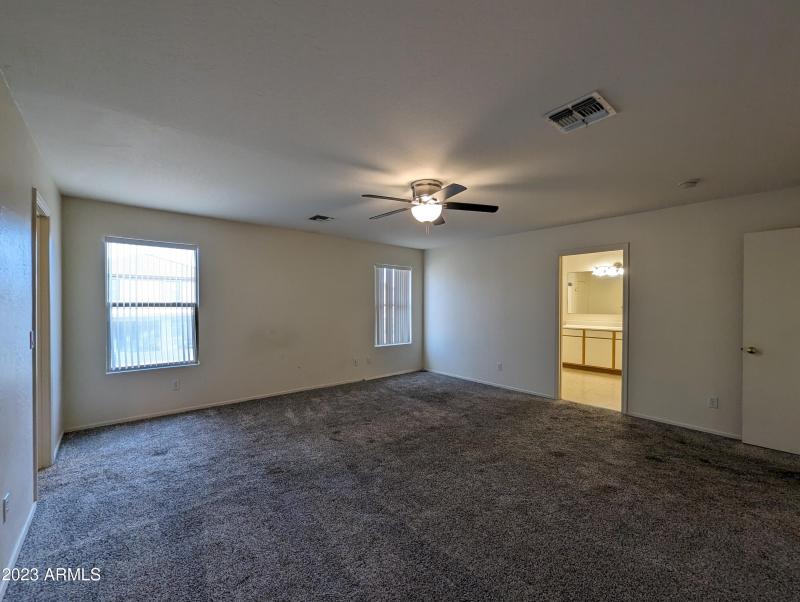 3215 W SAINT ANNE AVE