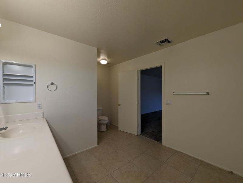 3215 W SAINT ANNE AVE