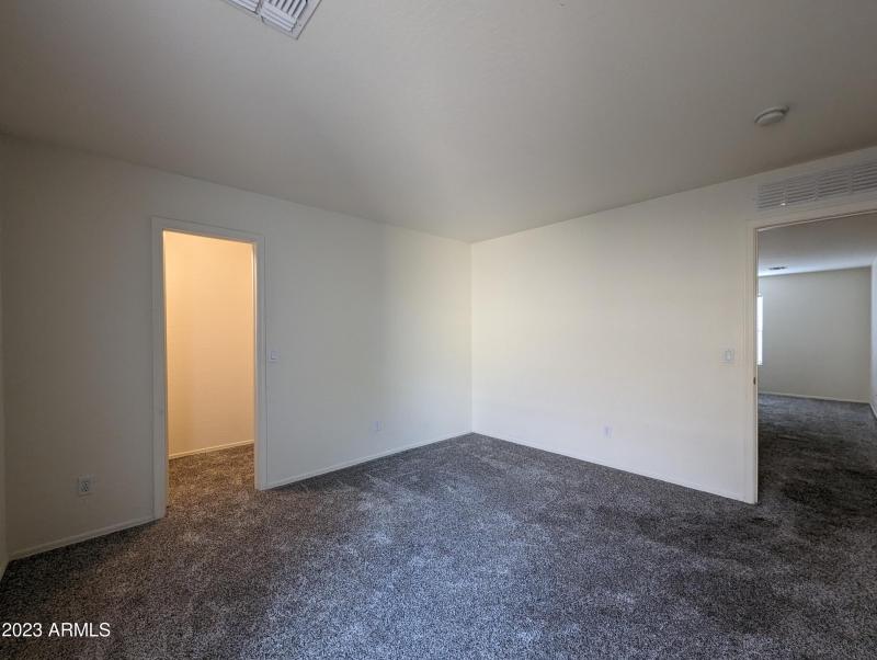 3215 W SAINT ANNE AVE