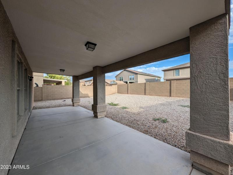 3215 W SAINT ANNE AVE