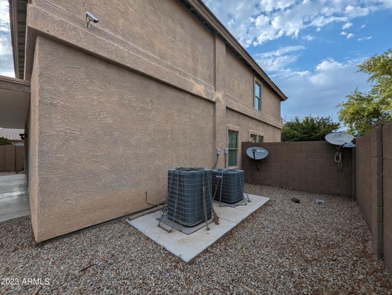 3215 W SAINT ANNE AVE