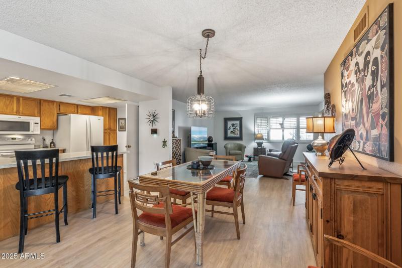 17_12719_W_Shadow_Hills17_mls